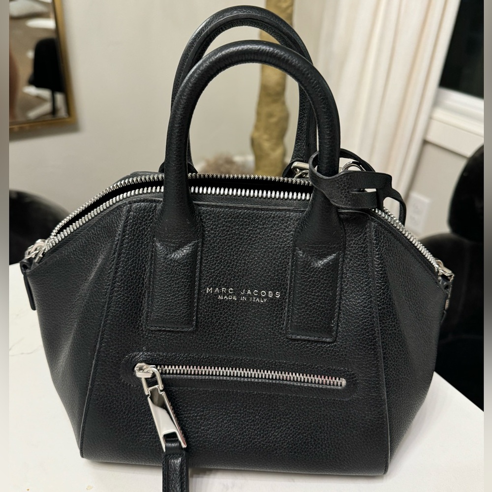 Marc Jacobs Mini Incognito Tote black bag